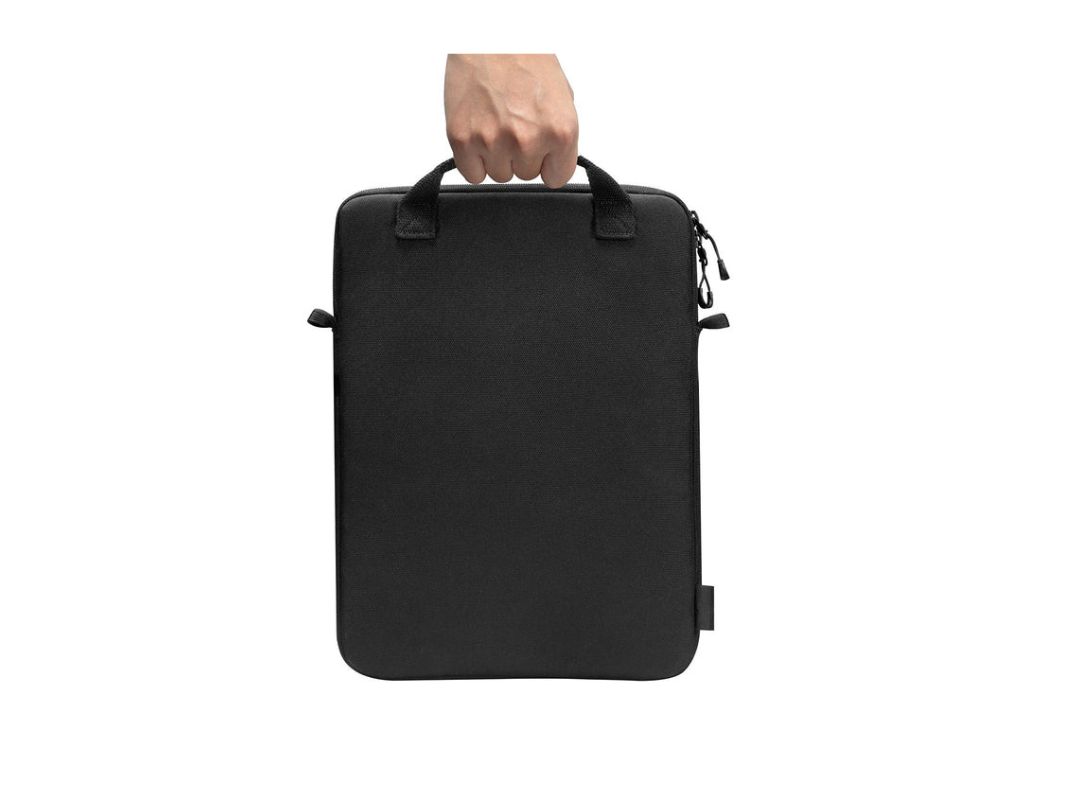 Buy Tomtoc H13 15” Laptop Shoulder Bag H13-E01D Black in Qatar Buy Tomtoc H13 15” Laptop Shoulder Bag H13-E01D Black in Qatar